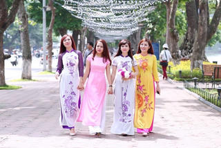 Dự thảo Quy tắc ứng xử nơi công cộng trên địa bàn TP Hà Nội: Băn khoăn tính khả thi