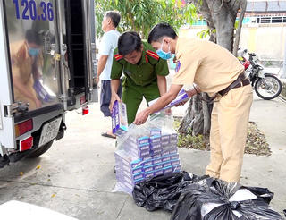 Tạm giam thanh niên hai lần vận chuyển thuốc lá lậu