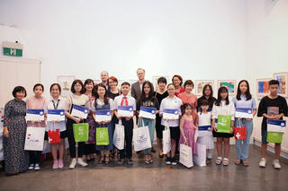 Trao giải cuộc thi sáng tác các nhân vật châu Âu