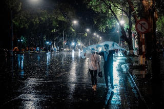 Đêm nay, Hà Nội và Đông Bắc Bộ tiếp tục có mưa