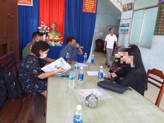 Công an làm việc với cô gái về từ Hàn Quốc khoe 'thoát cách ly'