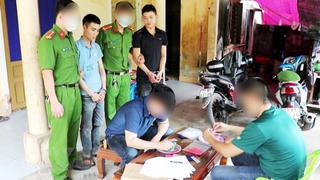 Quảng Bình: Bắt 2 đối tượng mua bán, tàng trữ trái phép ma túy