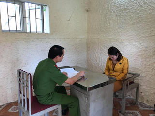 Tung tin quen lãnh đạo tỉnh Hà Tĩnh để lừa xin việc