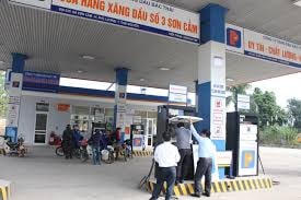 Dán tem các cơ sở kinh doanh xăng dầu