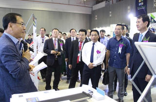 TP HCM: Khai mạc triển lãm quốc tế về công nghệ môi trường, năng lượng và sản phẩm sinh thái