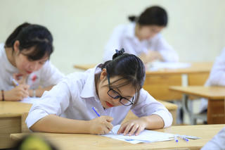 Băn khoăn về tên gọi của kỳ thi