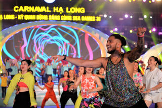 [Ảnh] Carnaval Hạ Long 2022: 'Châm ngòi' bùng nổ du lịch Quảng Ninh dịp 30-4 và 1-5