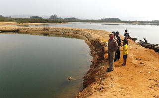 Lật ghe giữa sông khiến một người tử vong