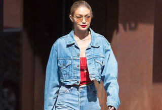 Mốt jeans cả cây được yêu thích mùa hè này