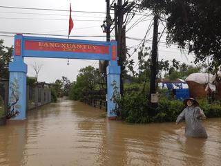 Thừa Thiên – Huế: Mưa lớn khiến hơn 15.000 ha lúa bị ngập úng, nhiều tuyến đường chìm trong nước