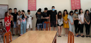 Ninh Bình: 18 đối tượng phê ma túy trong 'ổ bầy đàn’ tại một nhà nghỉ