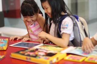 Sách tương tác thực tế ảo cho thiếu nhi
