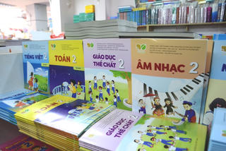 Thị trường sách online nhộn nhịp trước khai giảng