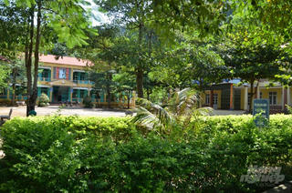 Hiến cả nghĩa địa dòng họ để đổi lấy trường học cho quê nhà