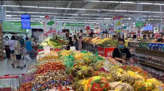 [VIDEO] Các siêu thị Hà Nội 'đầy ắp' hàng hóa, sẵn sàng phục vụ người dân