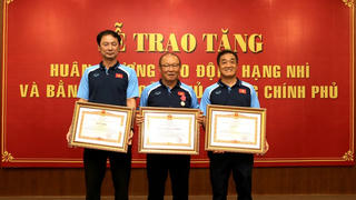 HLV Park Hang Seo đón nhận Huân chương Lao động hạng Nhì