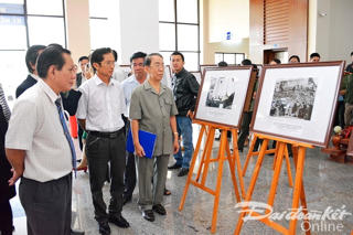 Triển lãm ảnh kỷ niệm 100 năm Cách mạng Tháng Mười Nga