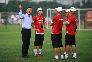 Mờ nhạt hội đồng HLV quốc gia