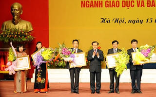 Hà Nội: Tuyên dương các điển hình tiên tiến, nhà giáo mẫu mực