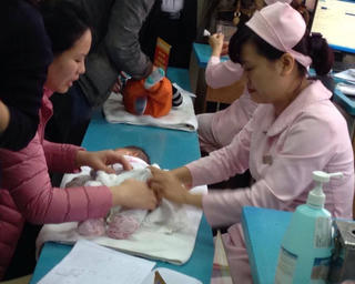 Phụ nữ mang thai có tiêm vaccine ho gà được không?