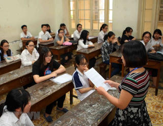 Có 354 thí sinh vắng mặt trong buổi thi môn Ngữ văn vào lớp 10