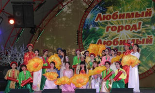 Cộng đồng người Việt tạo ấn tượng tốt đẹp tại lễ hội 'Carnaval văn hóa các dân tộc'