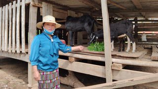 Nữ cán bộ tận tâm với công tác giảm nghèo
