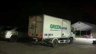 Giấu 15 người, cả trẻ em trong thùng đông lạnh để 'thông chốt'