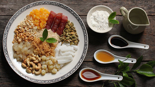 Bộ nguyên liệu làm bánh Trung thu tại nhà ‘lên ngôi’ những ngày giãn cách