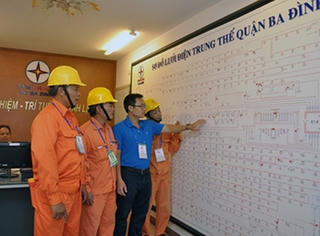 Nắng nóng gay gắt, tiêu thụ điện tại miền Bắc lập kỷ lục mới