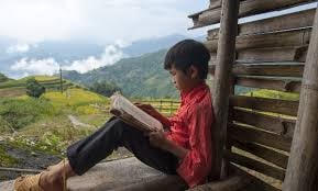 Thừa Thiên- Huế: Tặng quà hỗ trợ người dân bị ảnh hưởng bởi dịch Covid-19