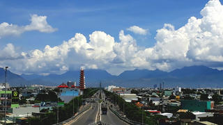 Khi dân chưa mặn mà