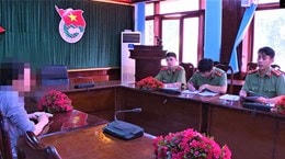 Xử lý đối tượng đăng tin sai sự thật về việc làm căn cước công dân