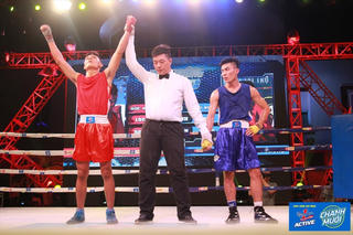 Cú knock-out chớp nhoáng đưa Minh Quân lên ngôi vô địch