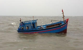 Ngư dân Quảng Ngãi tố bị tàu Trung Quốc đâm chìm ở vùng biển Hoàng Sa