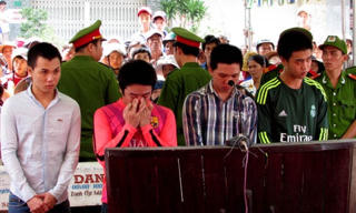 Chém người vì lời mời nhậu, 2 bị cáo nhận án tử