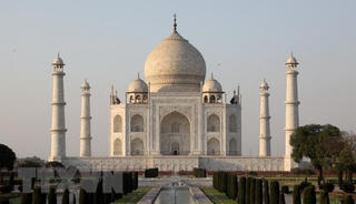 Đền Taj Mahal hư hỏng do ảnh hưởng của ô nhiễm không khí