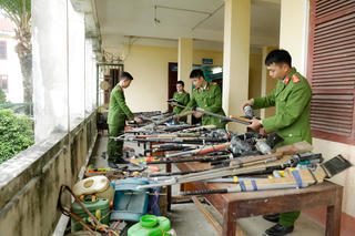 Thu hồi hàng loạt vũ khí 'nóng' vùng sơn cước