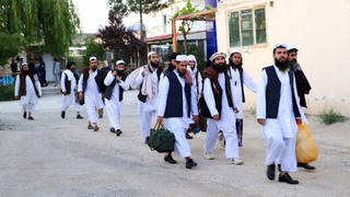 Afghanistan phóng thích 900 tù nhân Taliban