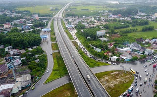 Thu phí cao tốc Bắc – Nam: Không có chuyện phí chồng phí