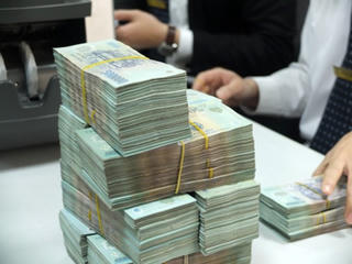 Chi ngân sách vẫn tăng mạnh