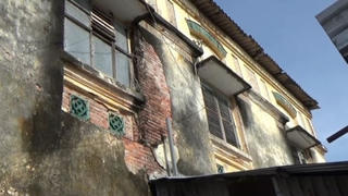 Bạc Liêu: Di dời khẩn cấp 6 hộ dân sống trong nhà cổ