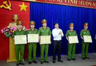 Quảng Ninh: Khen thưởng thành tích phá án vụ bắn người ở TX Quảng Yên