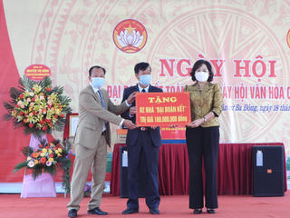 Ngày hội ở Ba Đông