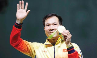 Xạ thủ Hoàng Xuân Vinh sau ánh hào quang