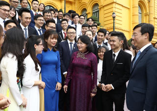 Nhân lên những 'Sao Tháng Giêng' và 'Sinh viên 5 tốt'