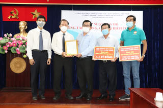 Tổng Liên Hội thánh Tin lành Việt Nam (miền Nam) ủng hộ 1,1 tỷ đồng cho Quỹ Phòng, chống dịch Covid-19