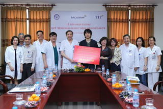 300 triệu đồng tặng các bệnh nhân nghèo