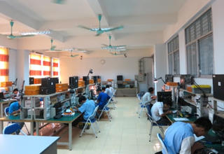 Học trường nghề: Không lo thất nghiệp?