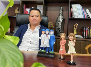 Gặp gỡ 'cha đẻ' của những mô hình tượng mini gây 'sốt' cộng đồng mạng